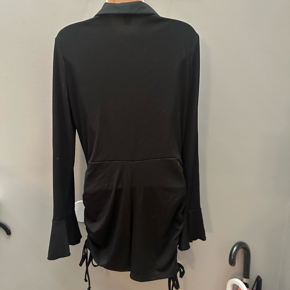 Elegant Black Women's Romper Shein Bell Sleeves Large Plain Casual - Picture 4 of 5